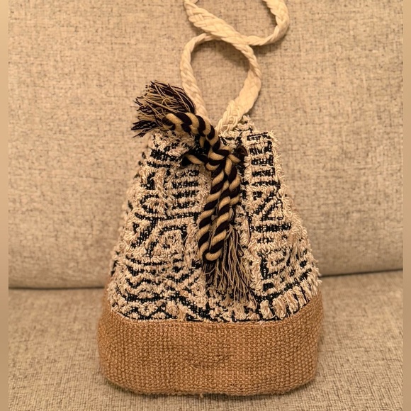 America & Beyond Patterned Crossbody Bag - Picture 8 of 8